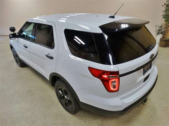 Ford Explorer 2013 photo 23